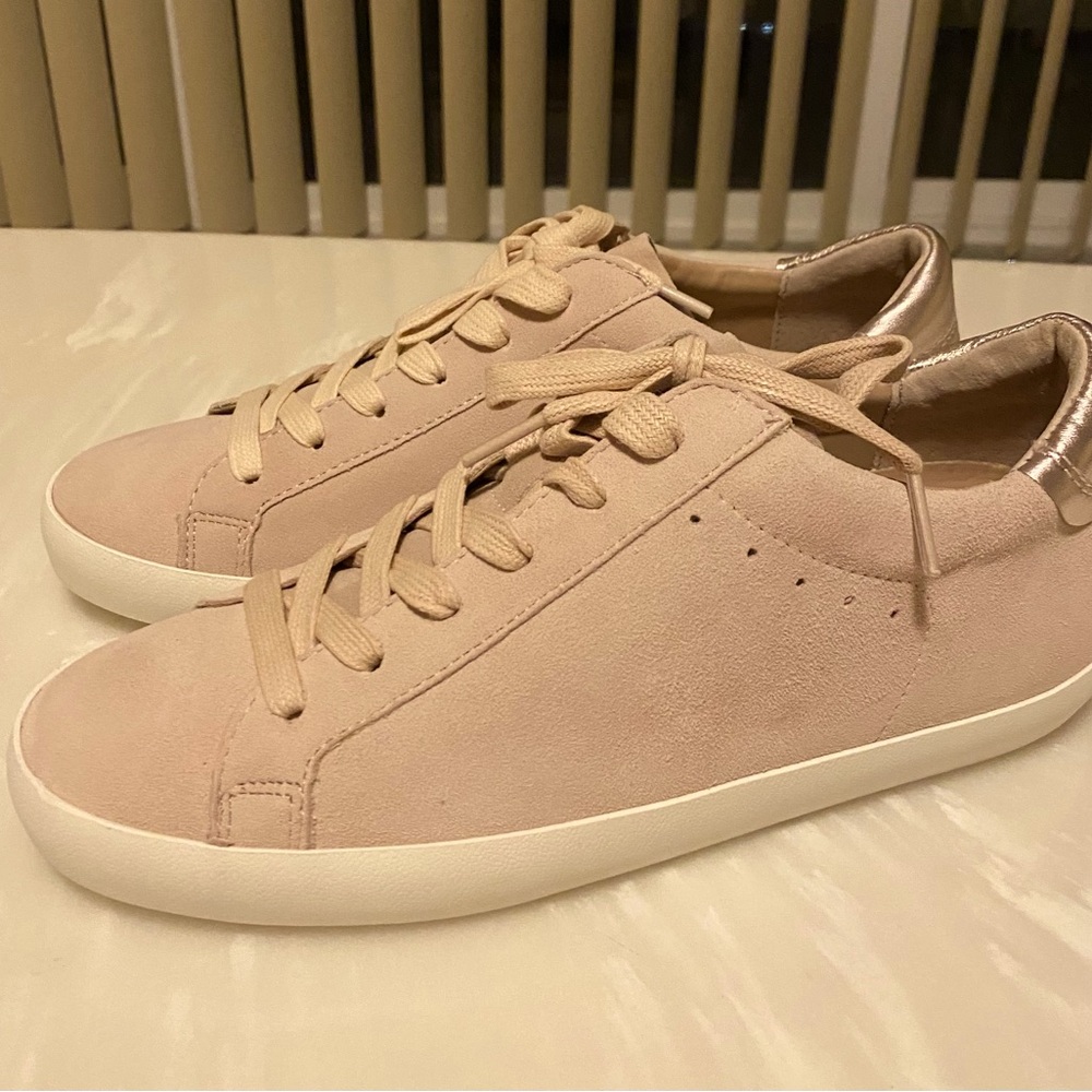 Women's Pink Sneakers
